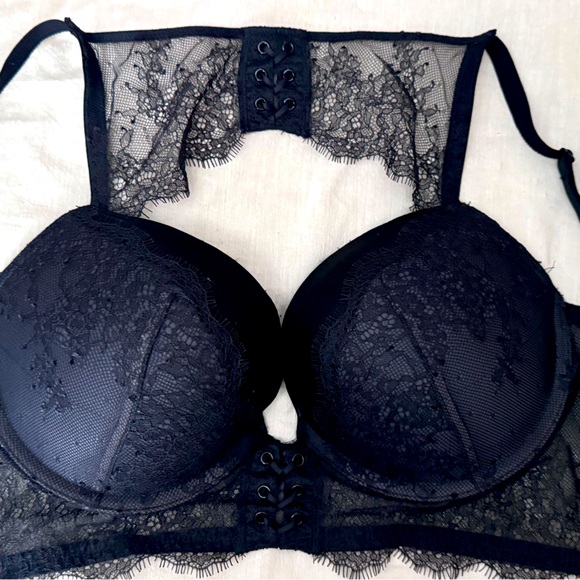 Victoria Secret Lace Bra - Picture 1 of 3